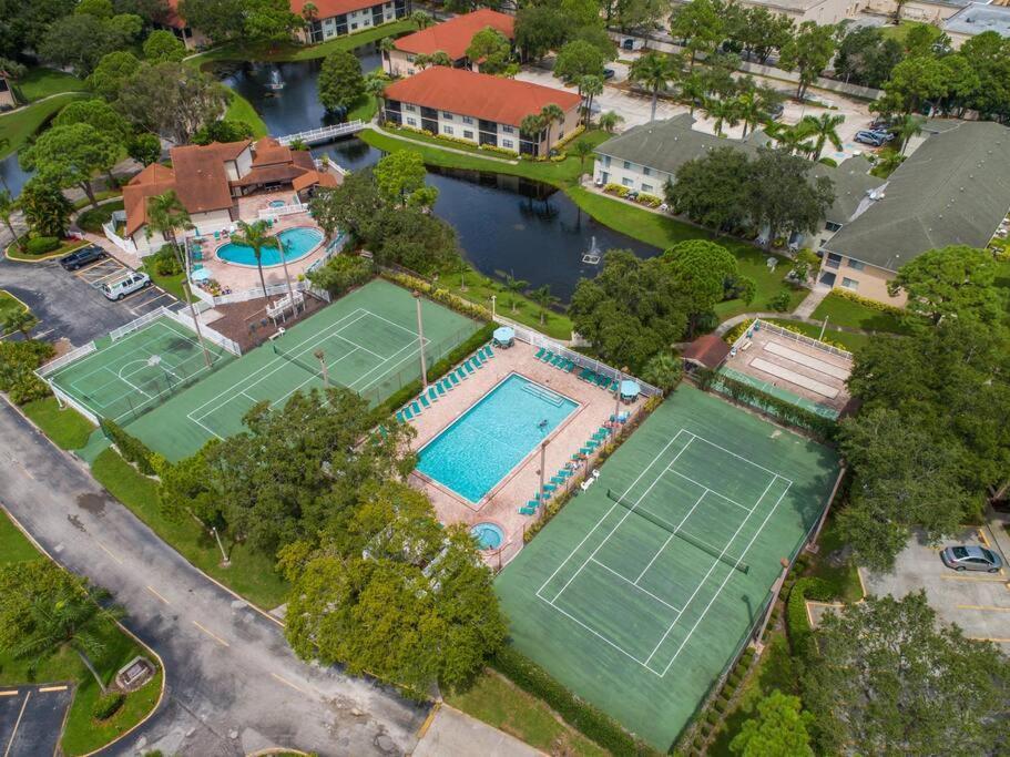 Minutes To Anna Maria Island Apartment Брадентън Екстериор снимка
